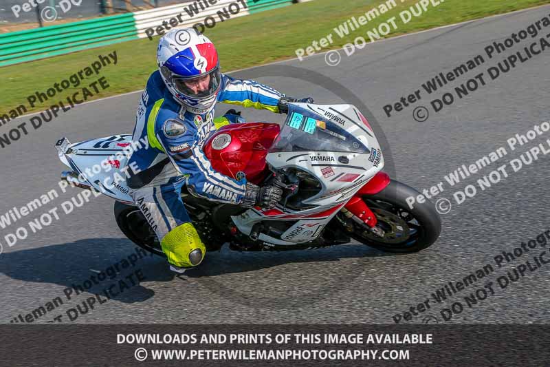 PJM Wedding Photography;enduro digital images;event digital images;eventdigitalimages;mallory park;mallory park photographs;mallory park trackday;mallory park trackday photographs;no limits trackdays;peter wileman photography;racing digital images;trackday digital images;trackday photos